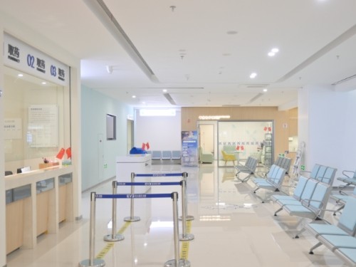 安顺近视眼手术哪家医院做的比较好？光明、爱尔治疗近视评价高