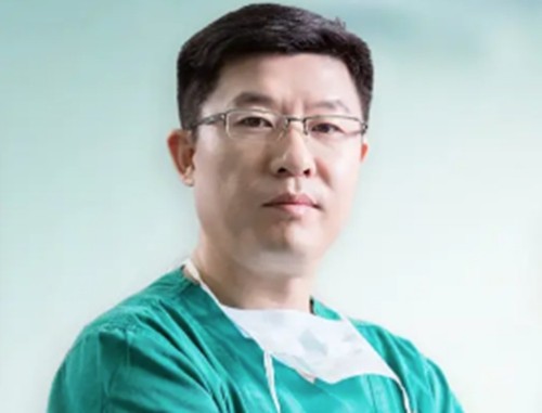 杭州胸部整形有名的医生介绍，黄剑媚、栗勇假体隆胸硬核技术及风格对比