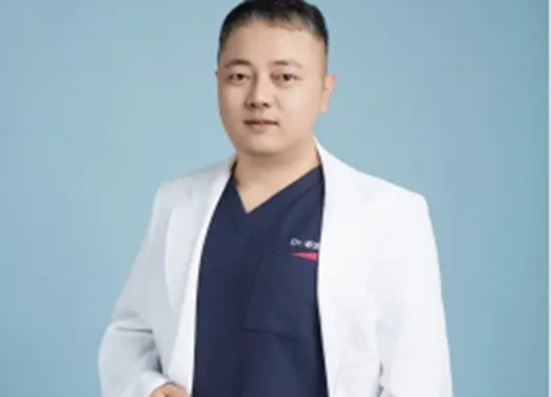 北京馒化脸修复好评的医生介绍， 金春杰、 王东等名医面部脂肪修复有特色