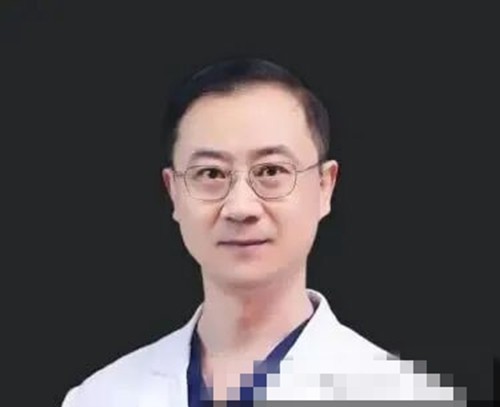 青岛面部吸脂好评的医生介绍，看孙好杰和白华宝减脂瘦脸哪个比较好？