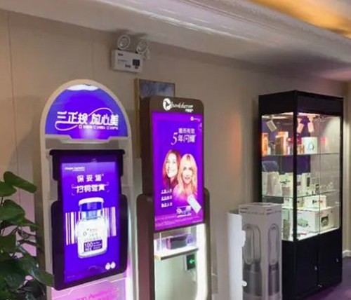 苏州维多利亚做眼睛价格及口碑医生分享：端木雪峰、李寅技术大揭秘