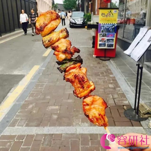 韩国旅行必吃小吃6-鸡肉串