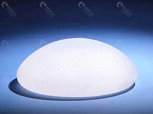 威宁之星假体丰胸好不好？