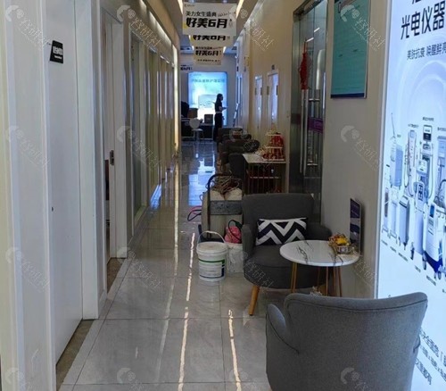 杭州艺美紫馨医疗美容诊所楼道