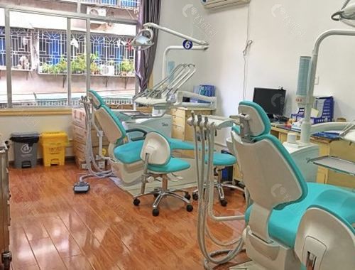 长沙市口腔医院诊室