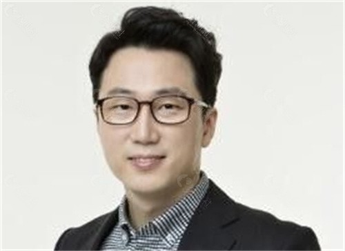 郑康在轮廓做的怎么样