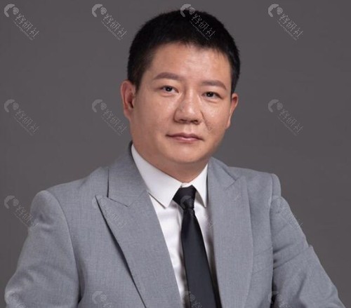 李建钢做筋膜提升手术怎么样？