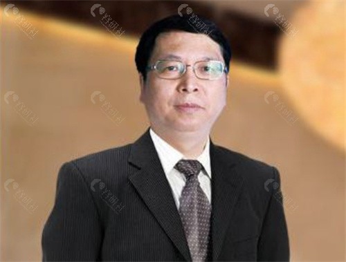 罗盛康隆胸怎么收费