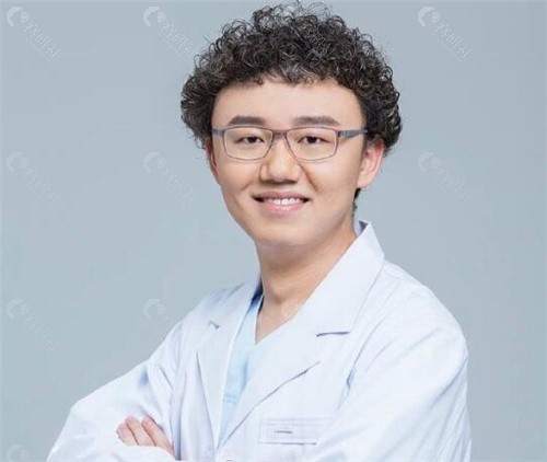 北京睐美安王恒做眼修复手术怎么样？