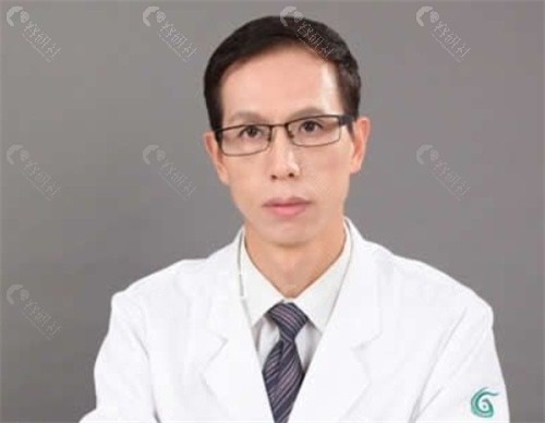 李健隆胸怎么样 李健隆胸怎么样