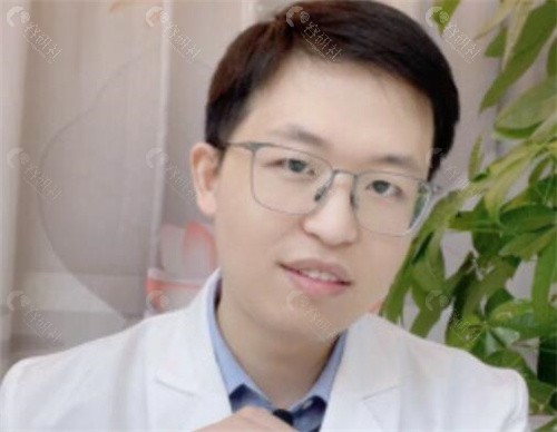广州李方伟医生做富贵包怎样？