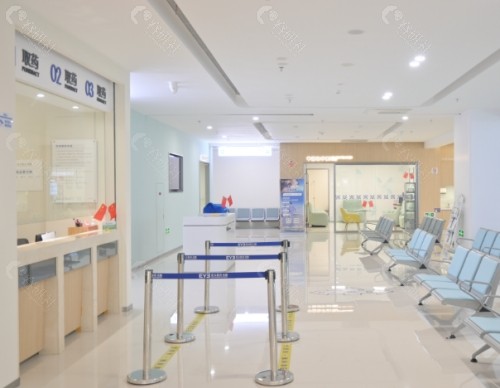 安顺爱尔眼科医院大厅