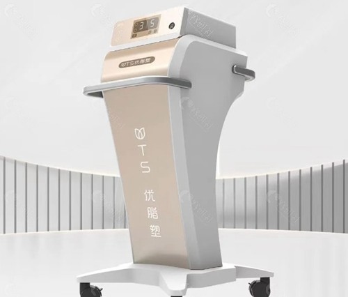 吸脂完成10天后仍感疼痛是否正常？
