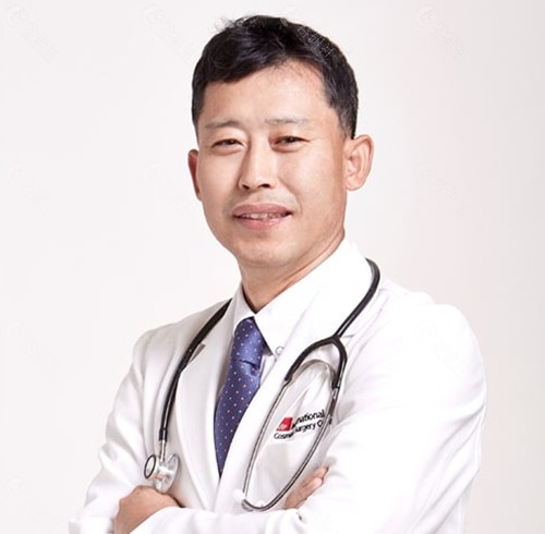 韓國VIP整形外科醫院李明住醫生