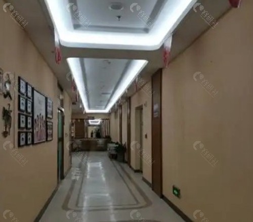  烟台壹美天成医疗美容医院：膨体与肋软骨综合