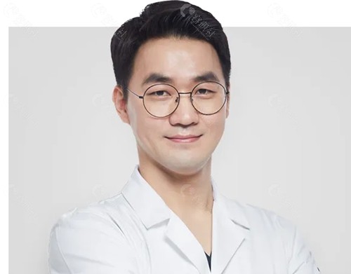 闵成基院长隆鼻好吗