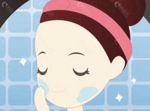  精细抗衰与轮廓美学：院长面诊店
