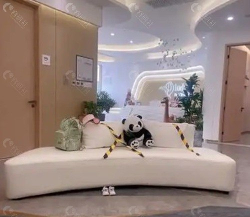 热门项目费用解析:轻薄针与英伦大提升 热门项目费用解析:轻薄针与英伦大提升
