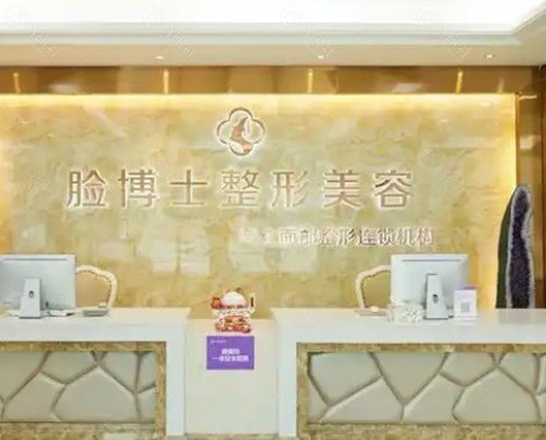 曾庆:面部比例把控与“自然无僵” 曾庆:面部比例把控与“自然无僵”